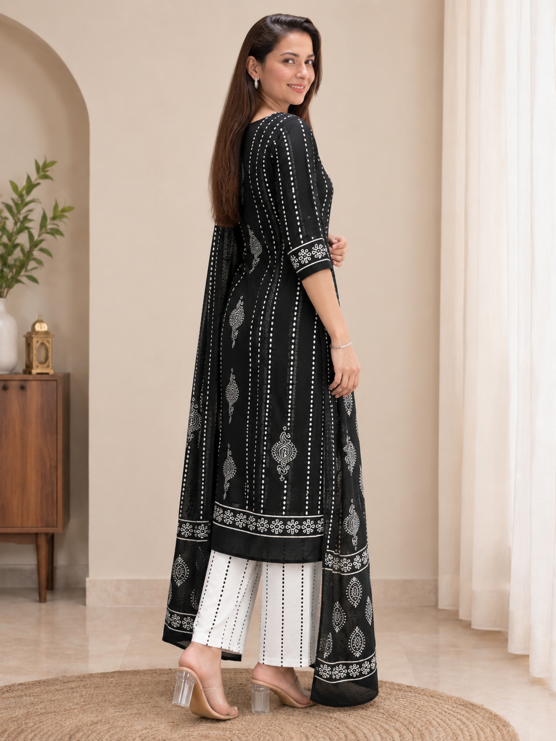 Ishani Bagru Hand Block Print Cotton Suit Set — Monochrome Paisley Pallu (Unstitched, 7.5m)
